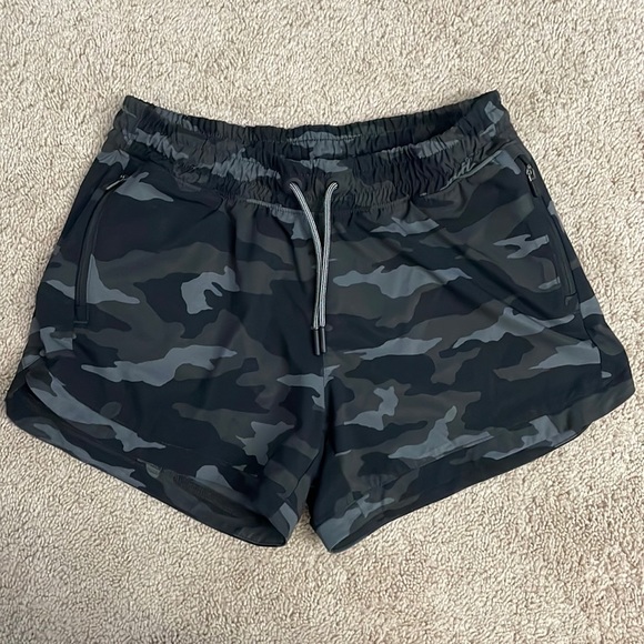 Athleta Girl Camo Shorts - Picture 1 of 3